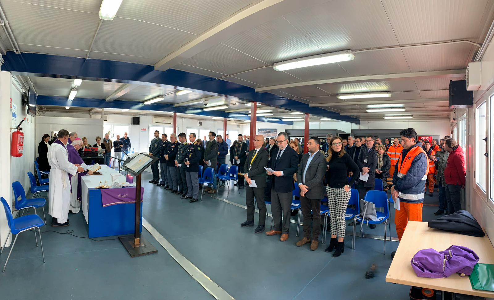 L’incontro del Vescovo con l’Autorità portuale e le maestranze presso la Capitaneria del Porto di Gioia Tauro