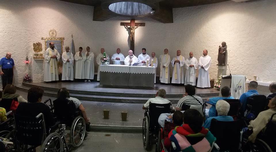 Domenica 2 agosto 2015 Santo Rosario in diretta da Lourdes