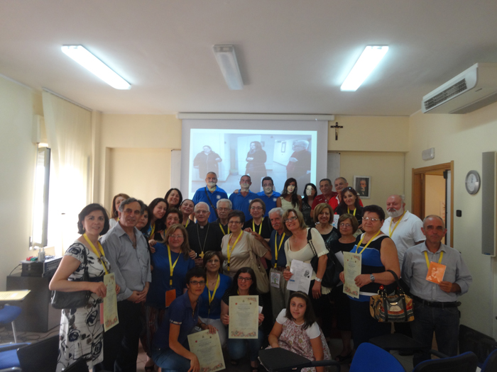 La Cerimonia di consegna degli Attestati di Partecipazione al Corso di Formazione Caritas