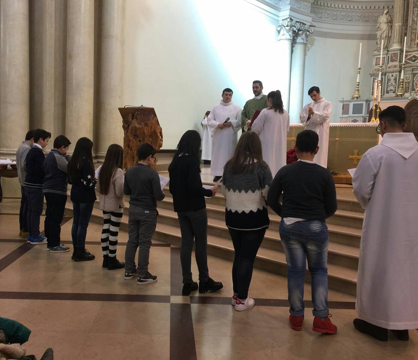 Parrocchia ‘Maria Ss. Immacolata’ in Polistena: vestizione nuovi ministranti