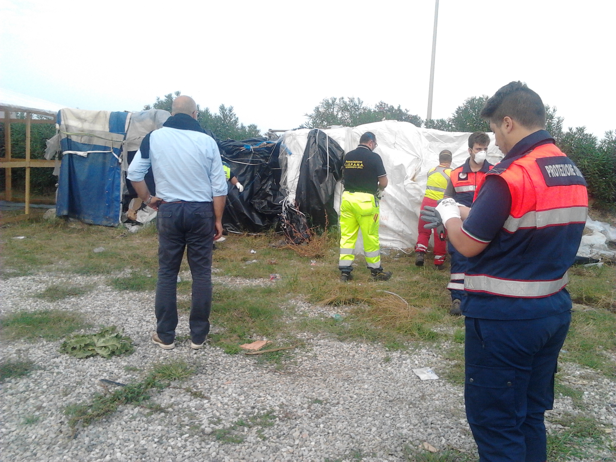 La baraccopoli sgomberata: un’altra tappa dell’emergenza migranti.