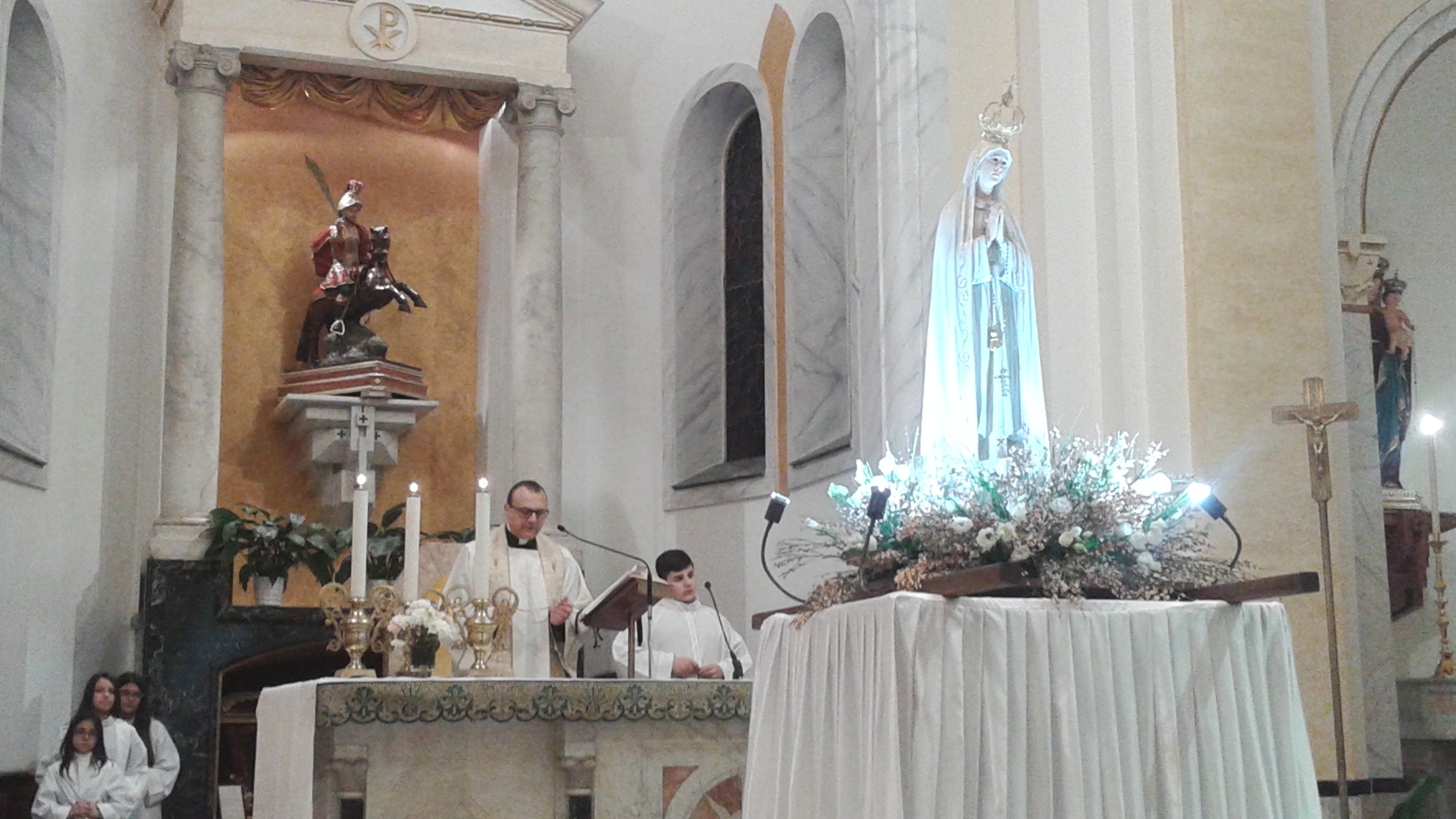 Recita del Santo Rosario alla Madonna di Fatima nel Duomo di Gioia Tauro