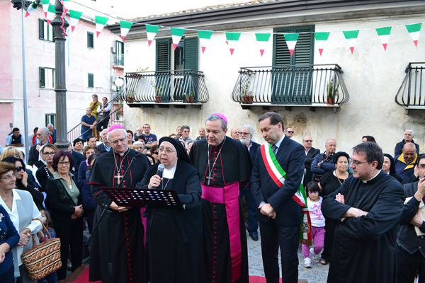 Rossano ha accolto la statua della Venerabile Madre Isabella de Rosis