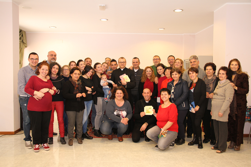 “Si alzò e andò in fretta”