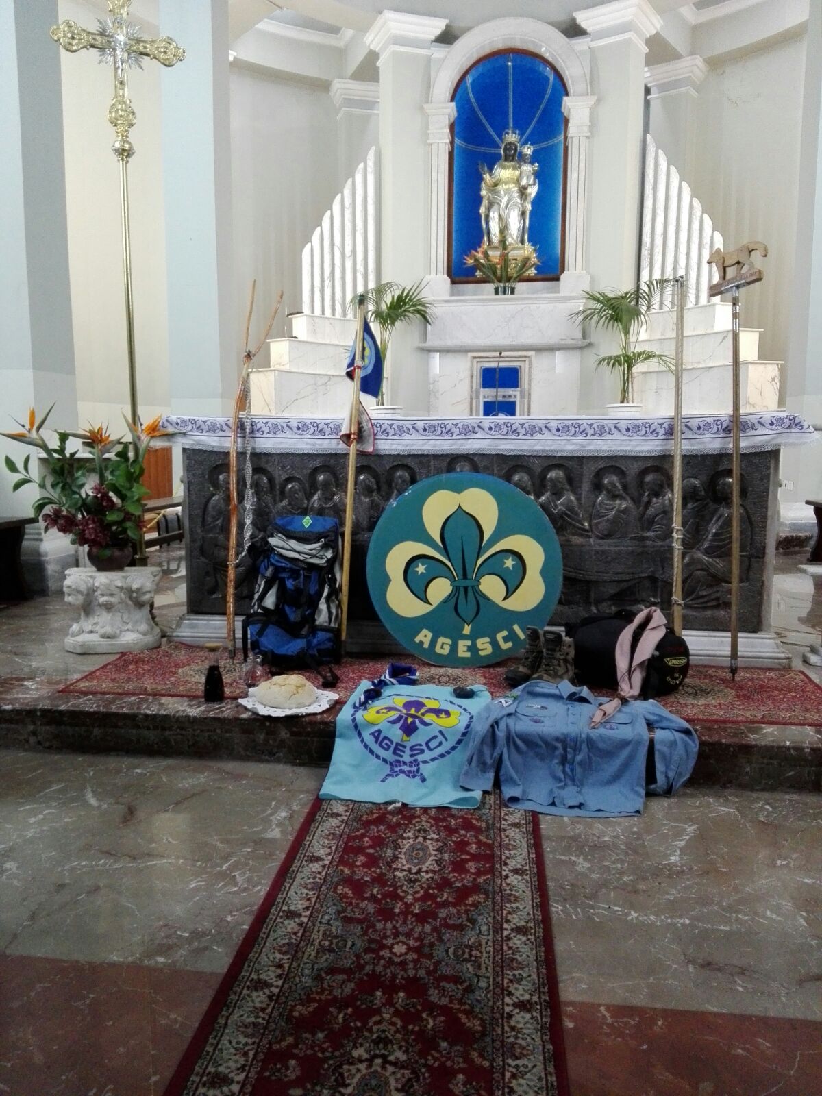 Una Via Crucis dipinta d’azzurro nella parrocchia ‘S. Giovanni Battista’ – Rosarno