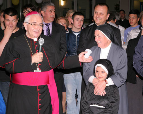 A Polistena la Concelebrazione presieduta dal Vescovo per il Cinquantesimo di Consacrazione di Suor Rosa Matarozzo