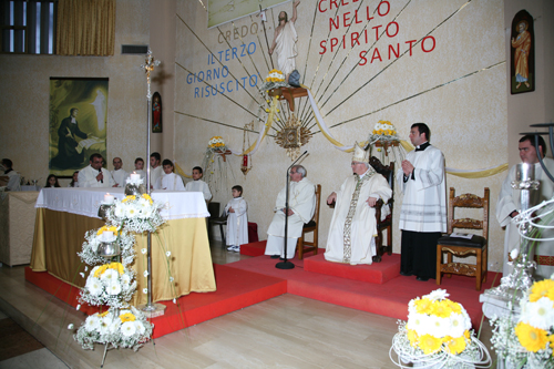 Il Vescovo visita la parrocchia S. Martino in Drosi e amministra il Sacramento della Confermazione