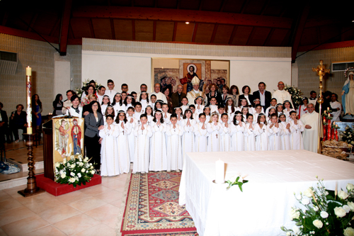 Il Vescovo a Rizziconi amministra i sacramenti della Cresima e dell’Eucaristia ai ragazzi del cammino di iniziazione cristiana