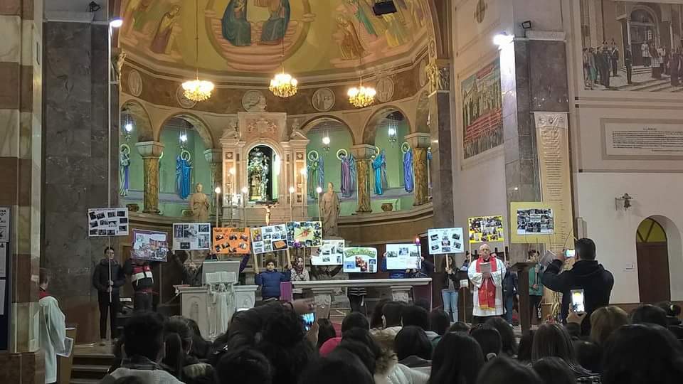 La Basilica di Seminara ha accolto i ragazzi dell’ACR diocesana per l’annuale Via Crucis