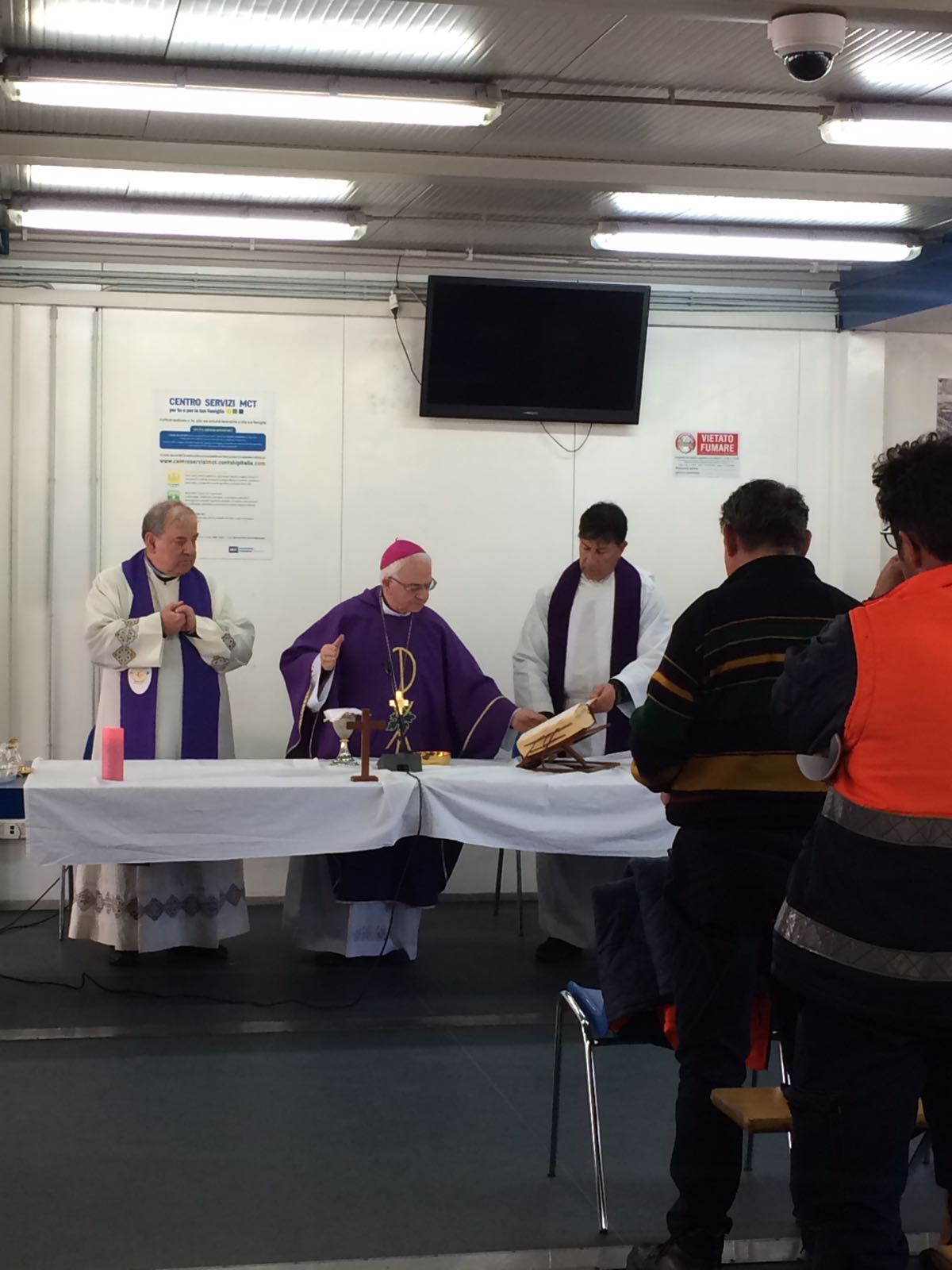 Il Vescovo incontra le autorità e le maestranze del Porto di Gioia Tauro