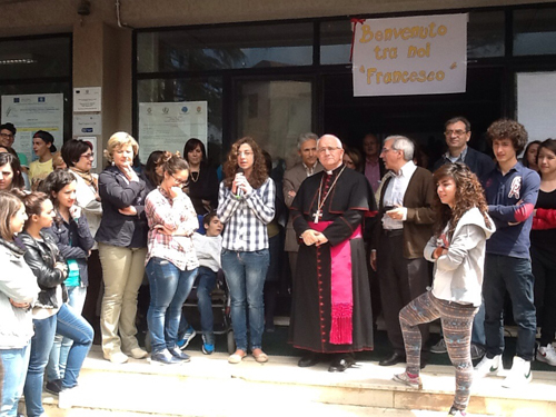 Il Vescovo incontra gli alunni del Liceo ‘C.Alvaro’ di Palmi