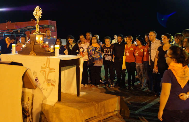 Pastorale giovanile di Oppido M.- Palmi, San Ferdinando, Veglia di preghiera in preparazione alla GMG del 2016 a Cracovia, Sotto la stessa luce.