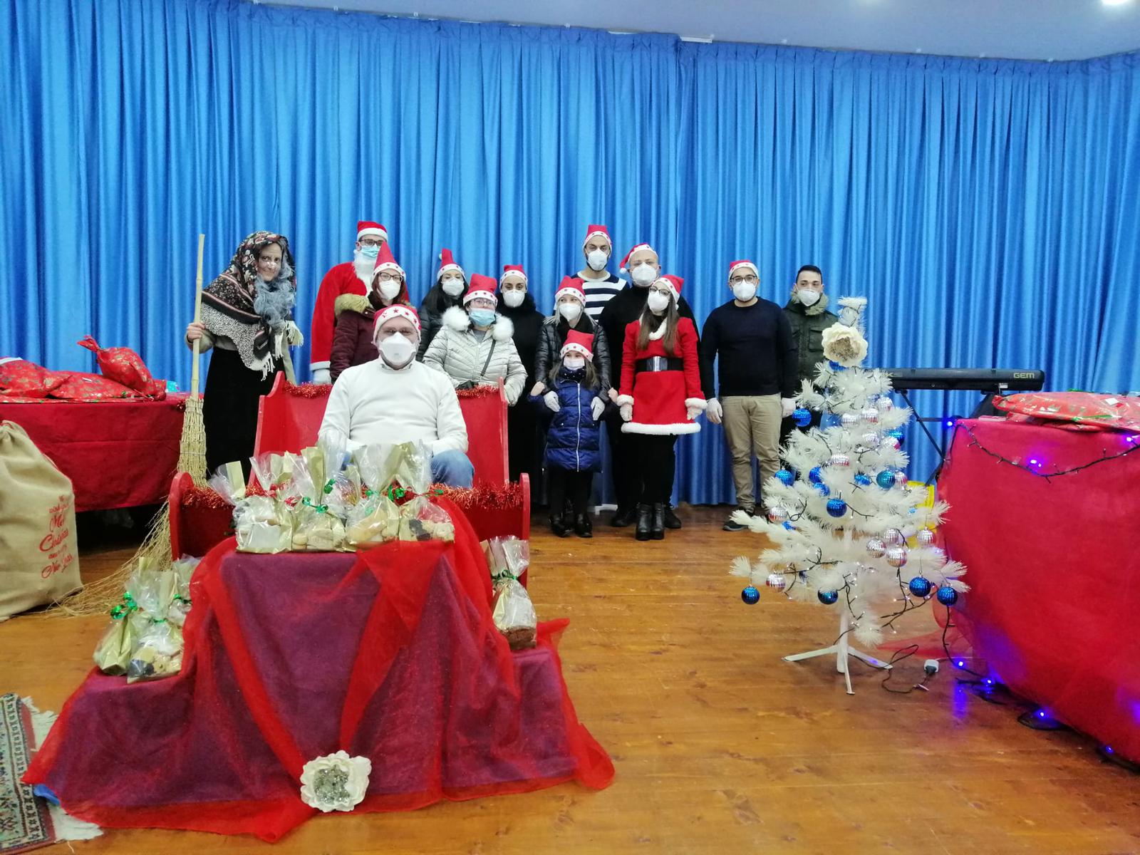 Da una busta della spesa nasce una piccola magia – Gli eventi natalizi alla Caritas Santa Famiglia