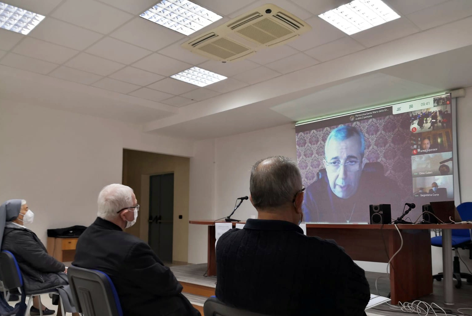 LA METROPOLIA DI REGGIO CALBRIA IN ASSEMBLEA STREAMING VERSO IL CONVEGNO ECCLESIALE REGIONALE